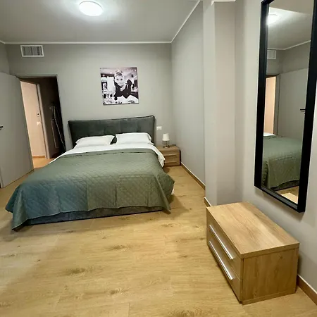 Casa Magenta 5 شقة فاليجيو سول مينشيو